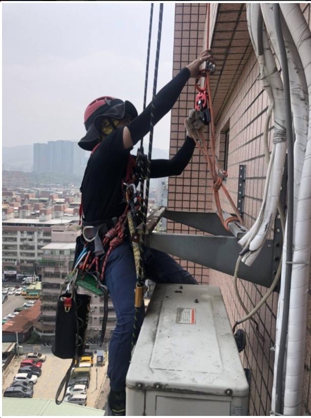 台中高空外牆外牆冷氣架施工-鼎豐