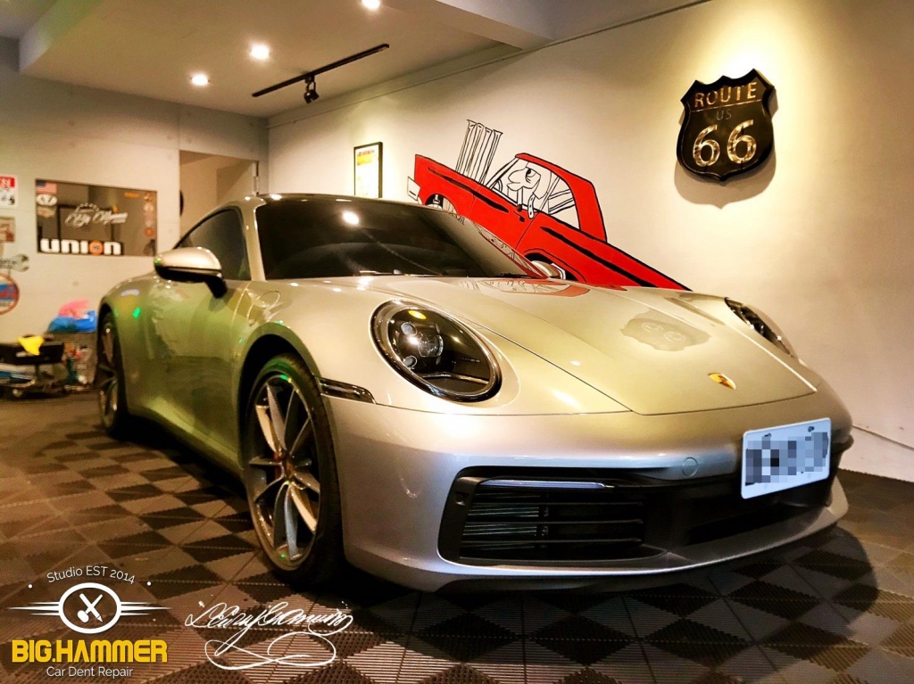 Porsche 911 Carrera S 保險桿凹痕修復