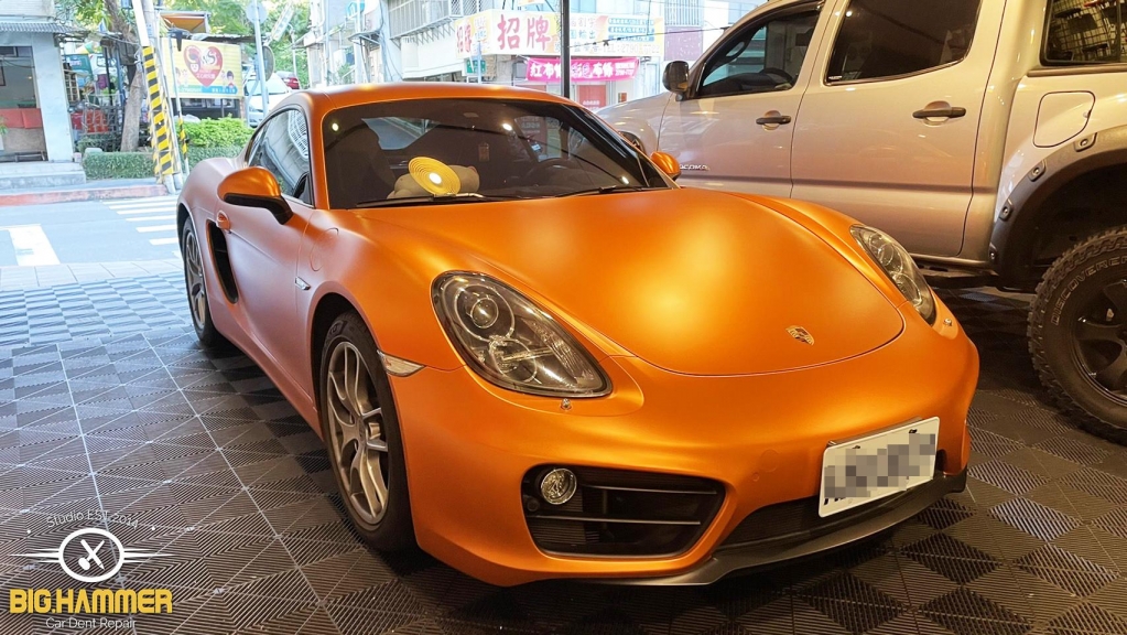 Porsche Cayman 葉子板凹痕修復