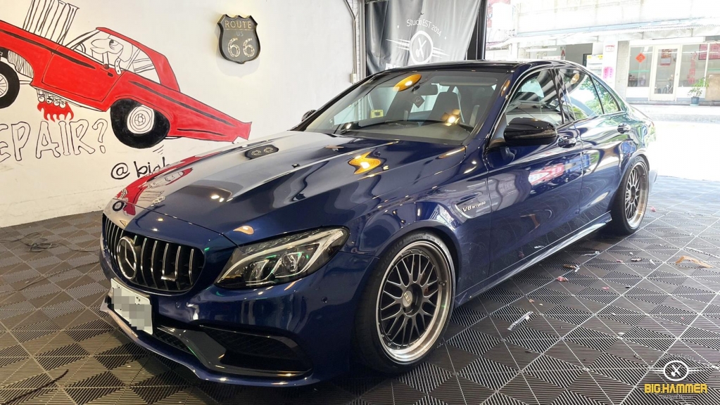 M-Benz C-Class Coupe AMG C63 引擎蓋鋁合金凹痕修復