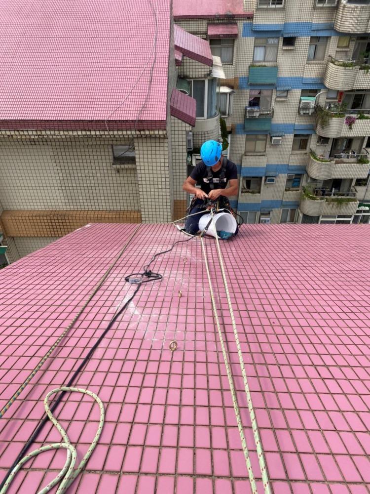 內湖-敬業三路-外牆防水-安裝雨遮