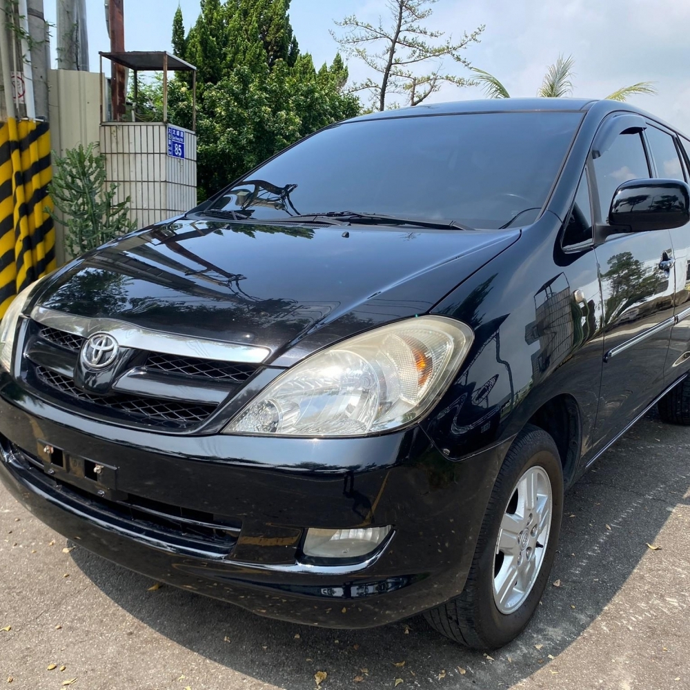 2013  toyota  innova  2.0L