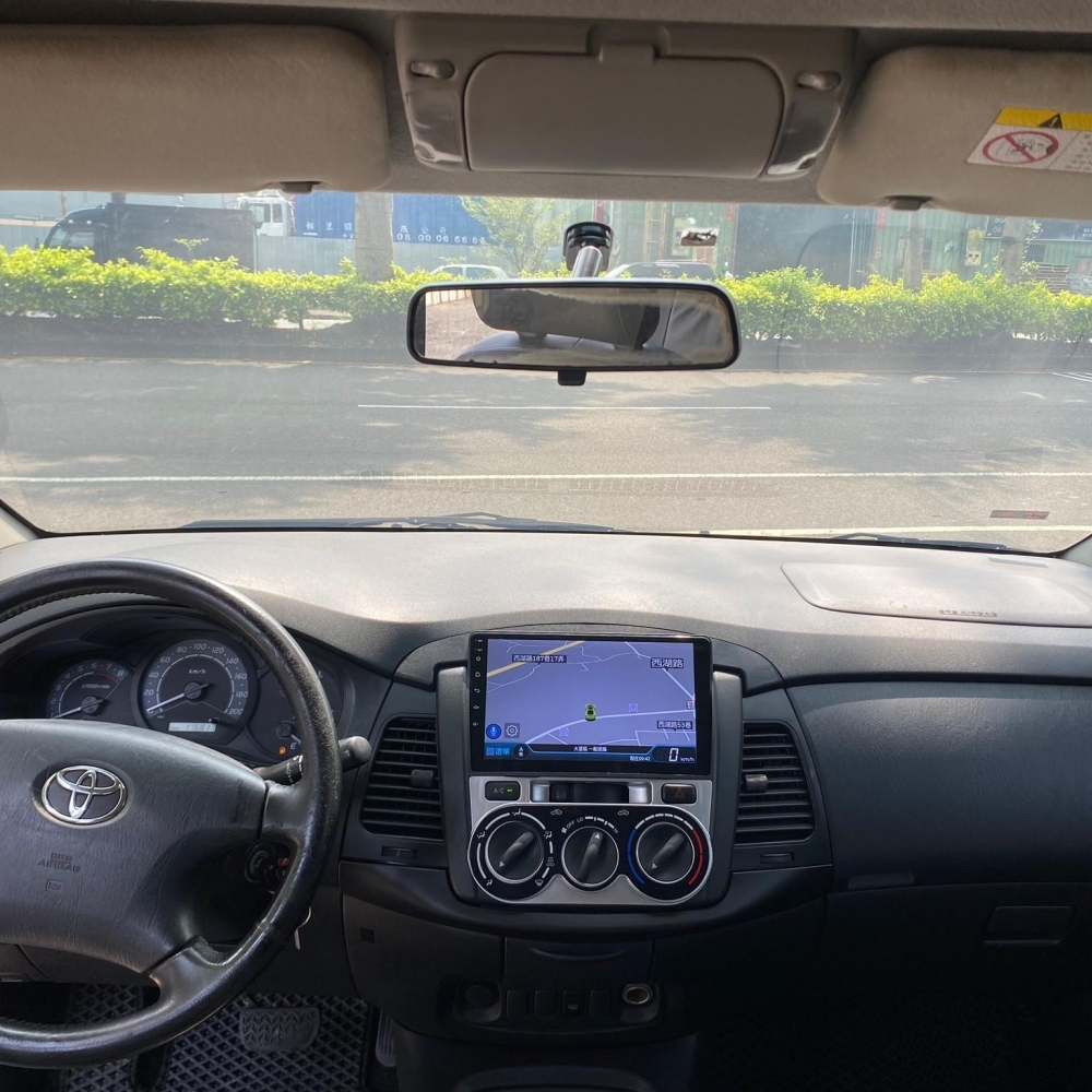 2013  toyota  innova  2.0L