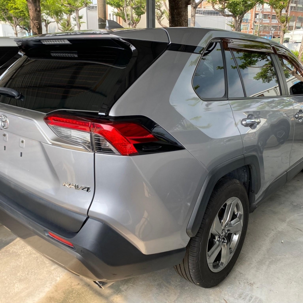 2019  Toyota  RAV4  2.0L