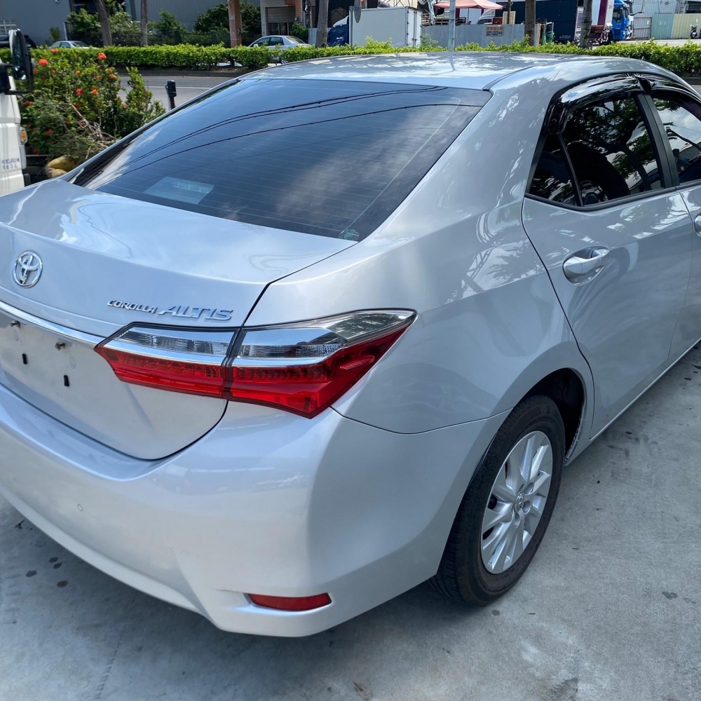 2017  Toyota  Altis   1.8L