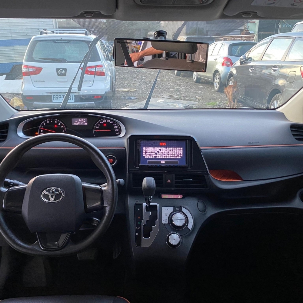 2017  Toyota  sienta  1.8L  5人座