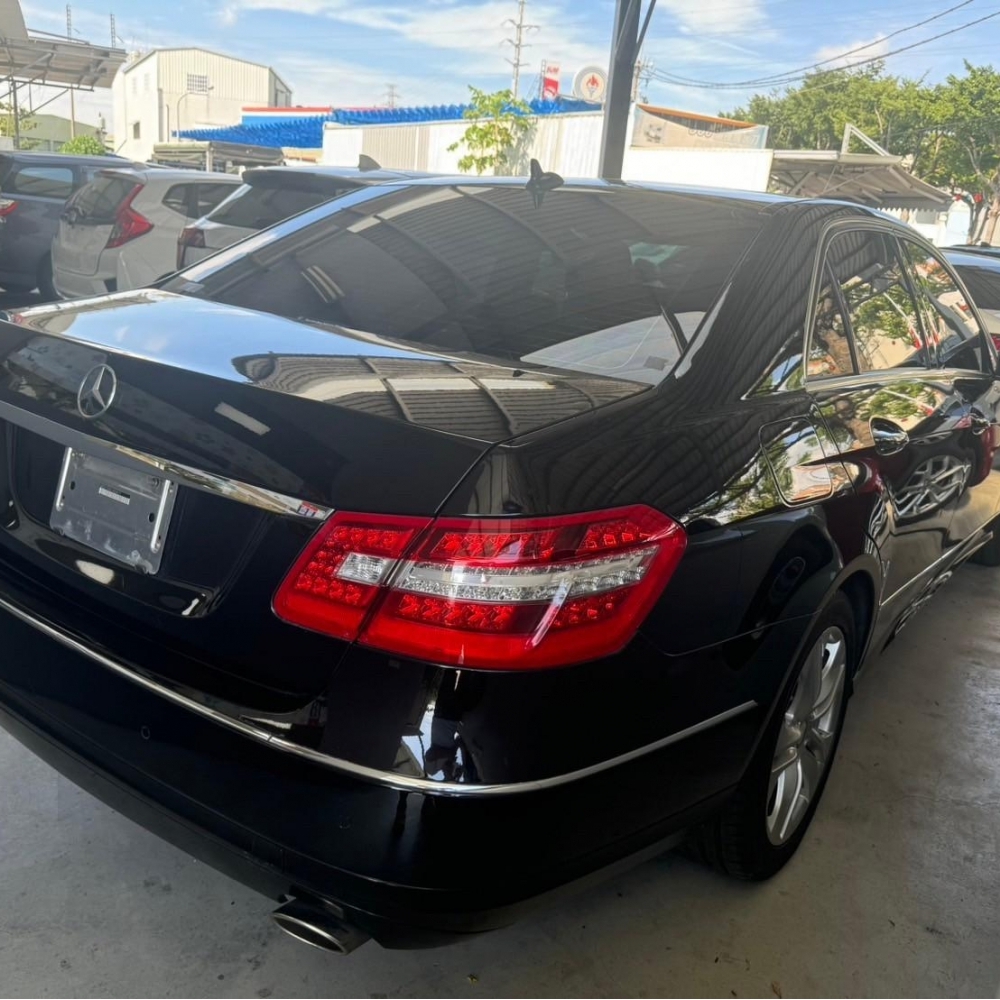 2009  BENZ