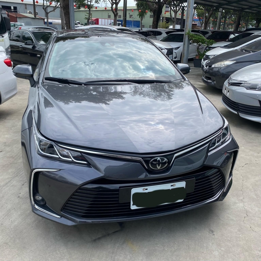 2019  Toyota  Altis  1.8L  定速  安全氣囊  車道偏移