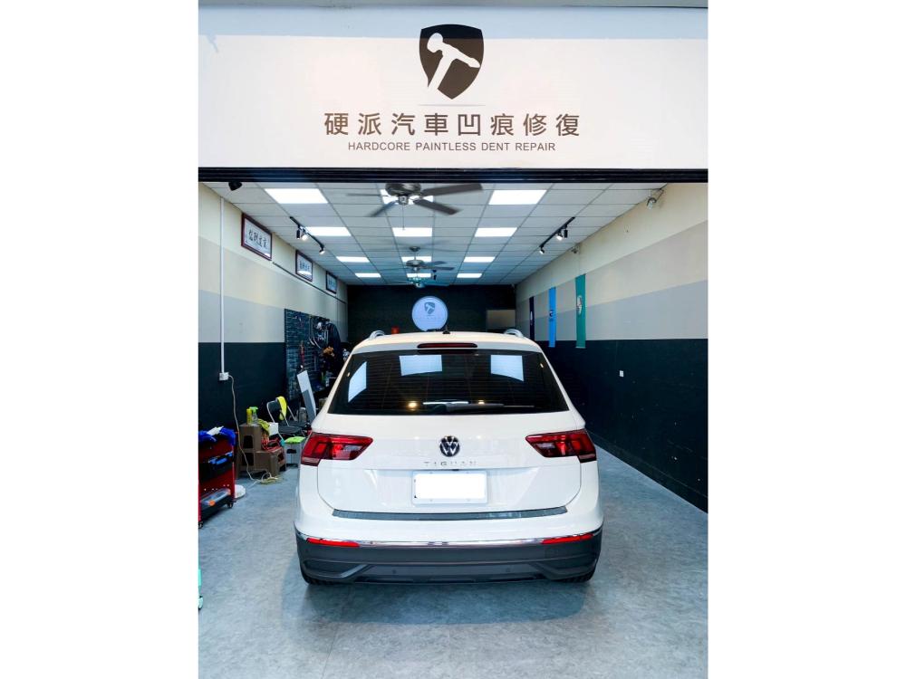 VW TIGUAN 白 車門修復｜台中汽車凹痕修復｜大里汽車凹痕修復