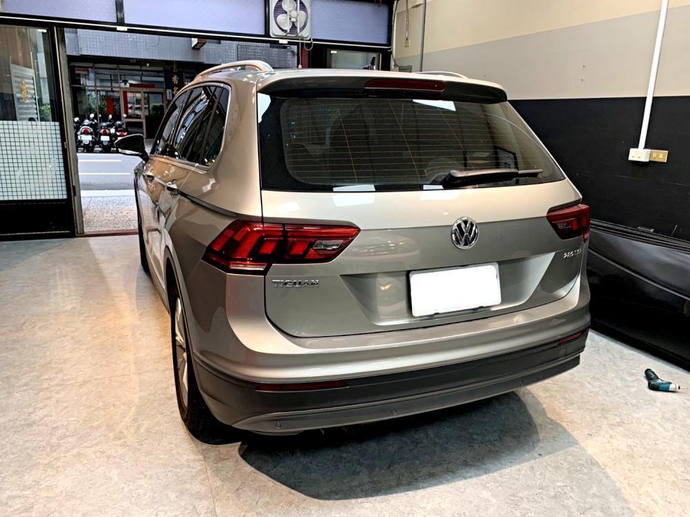 VW TIGUAN 車門修復｜台中汽車凹痕修復｜大里汽車凹痕修復