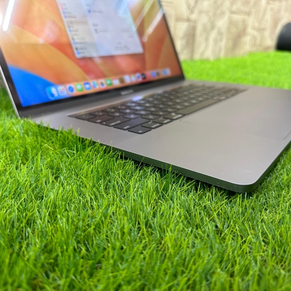 APPle MacBook MacBook Pro 15寸 2019/ i9/2.4Ghz/8核/3