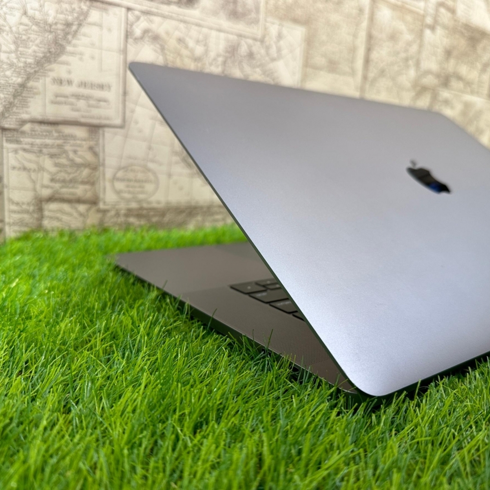 APPle MacBook MacBook Pro 15寸 2019/ i9/2.4Ghz/8核/3