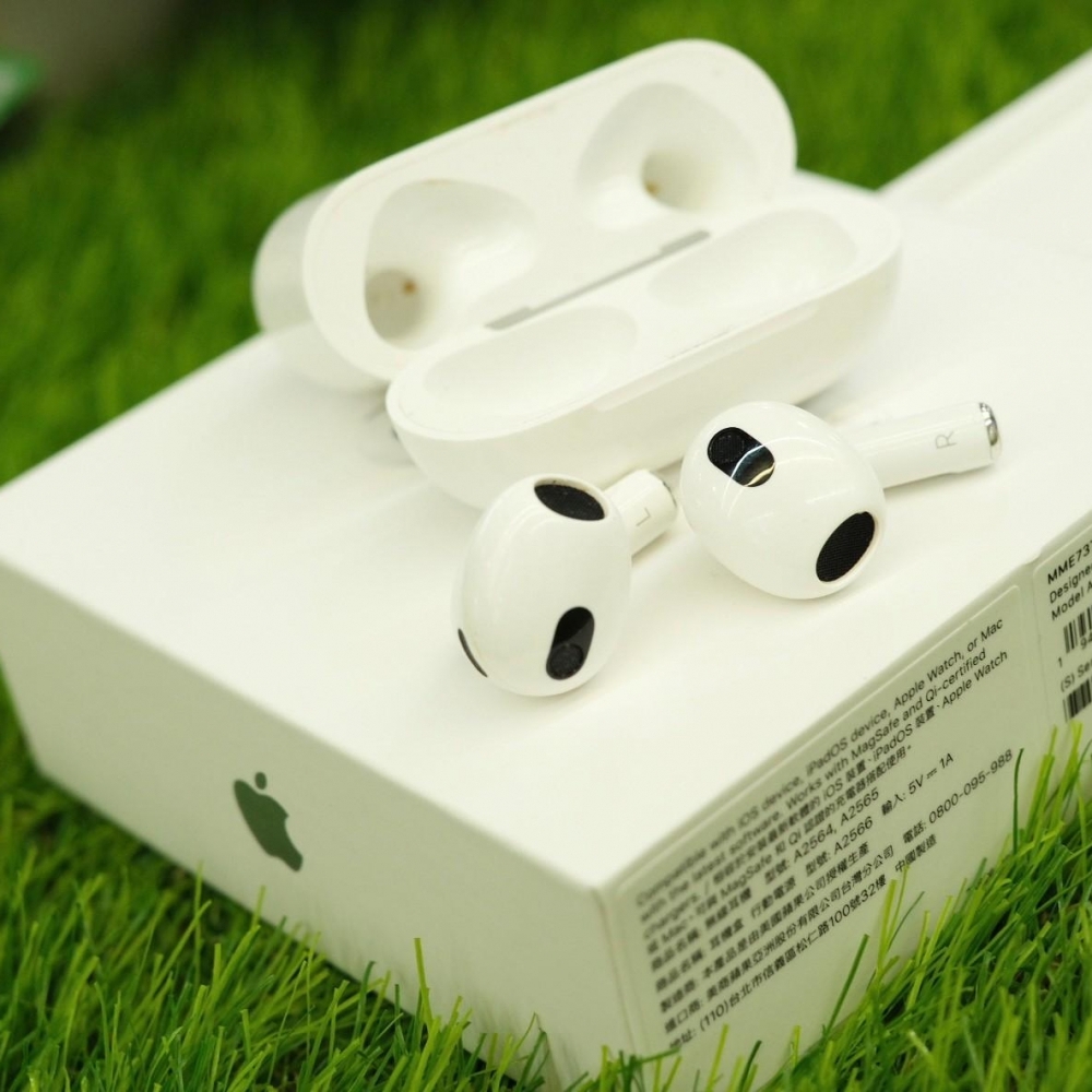 AirPods 3 代 剛過保固 有盒裝配件