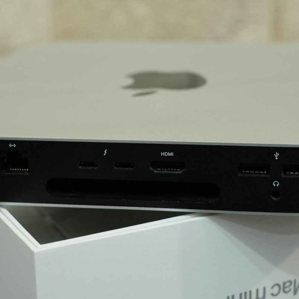 Mac mini  M1  8/256G apple care保固內到2025/3/12極新