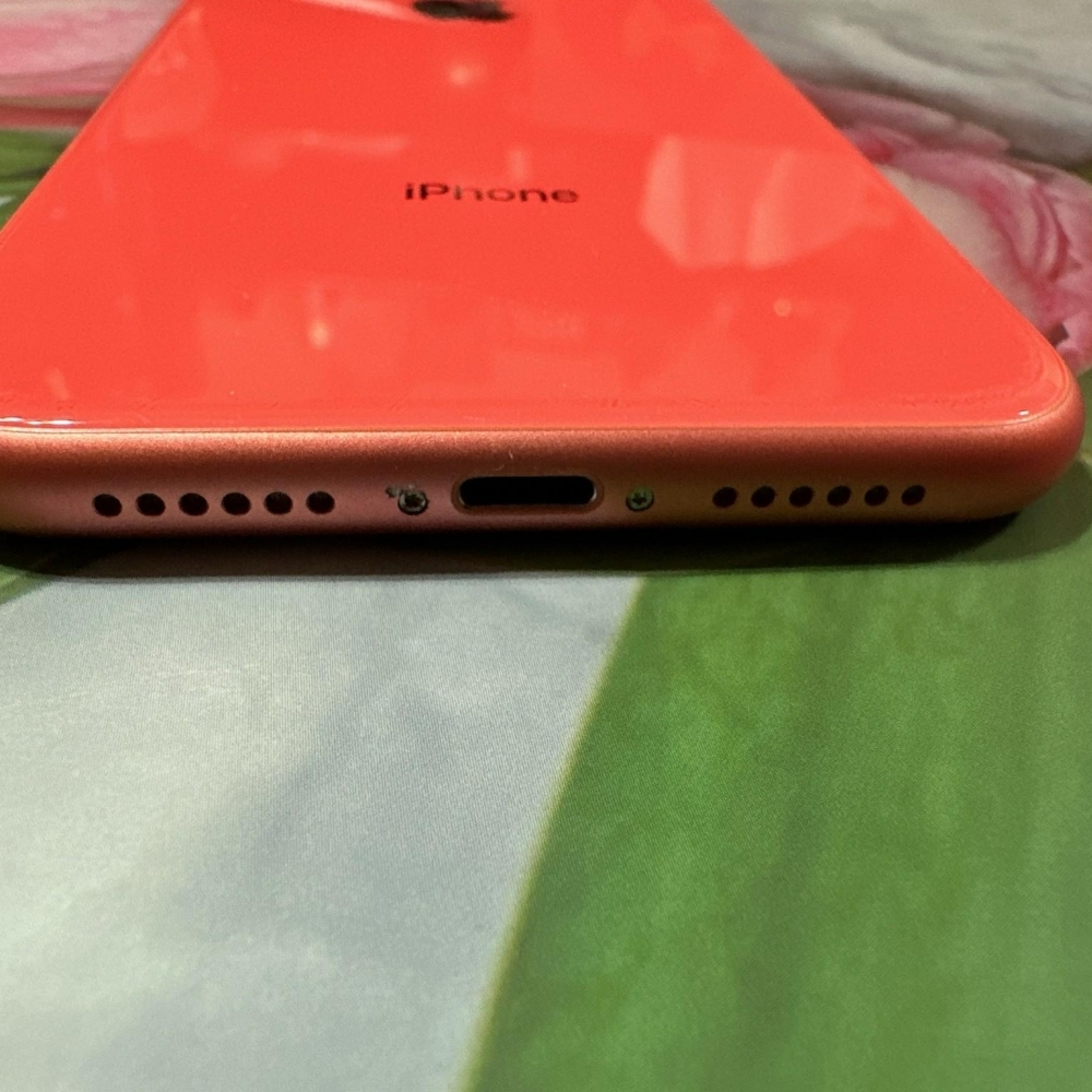 IPhone XR 64G  橘色 換過電池 無盒裝有配件