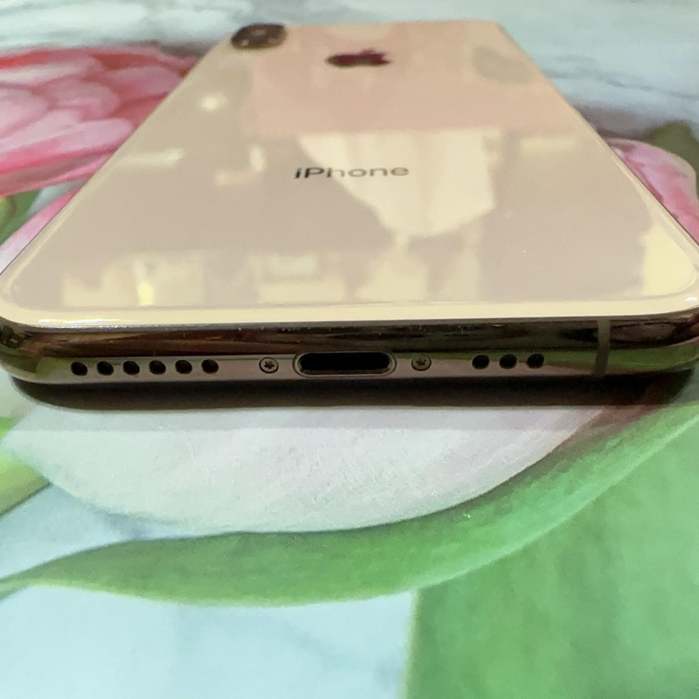 IPhone Xs 64G  金色 電池100% 無盒裝有配件