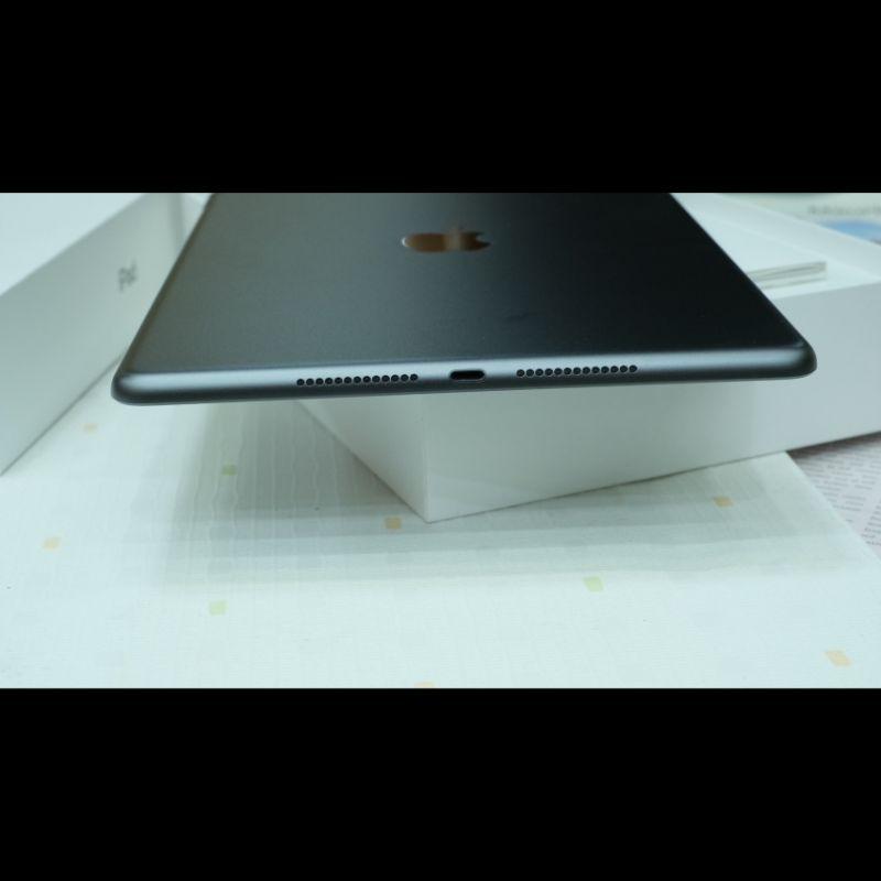 iPad 9 64G 黑  展示機 有盒裝 有配件