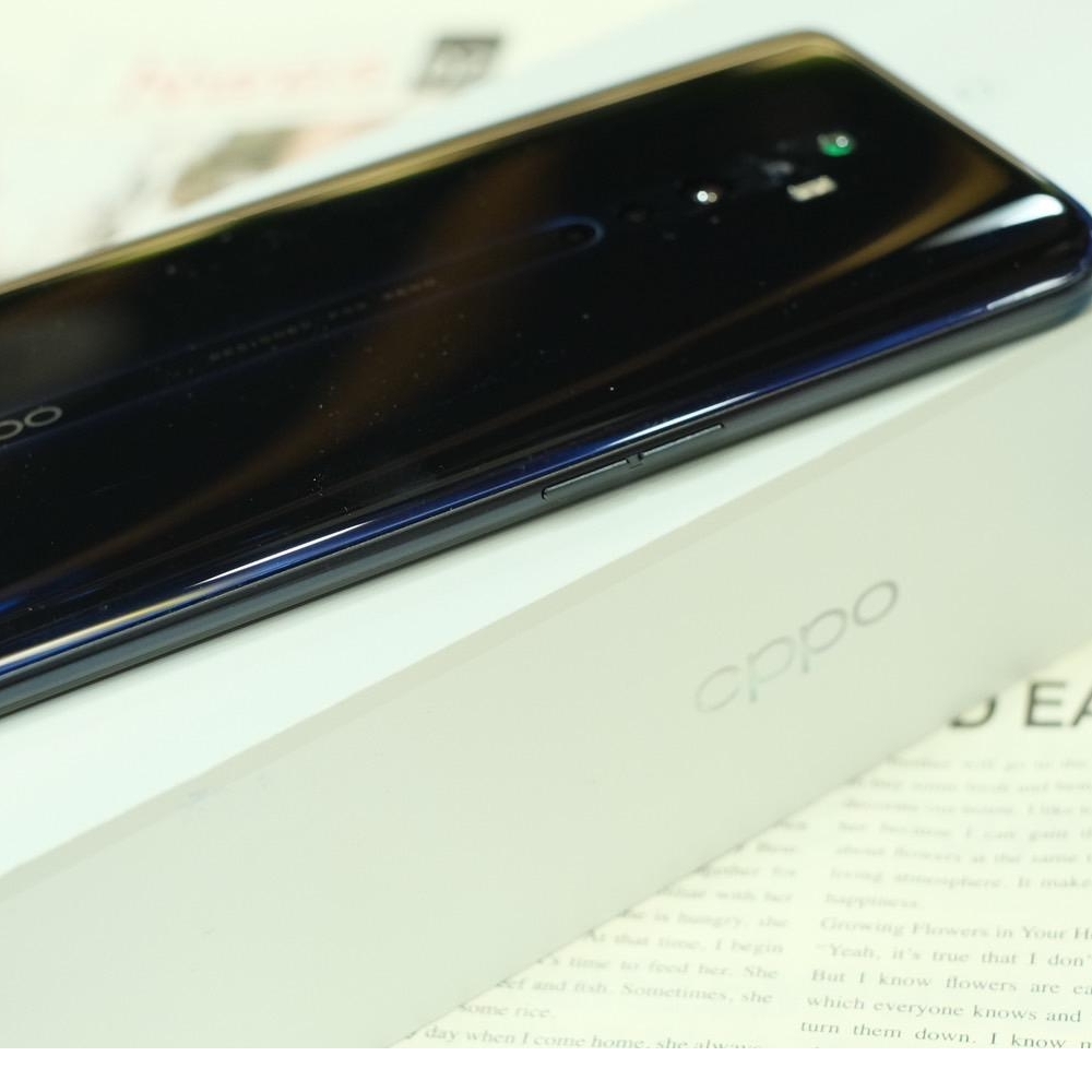 OPPO RENO2 Z 8+128 6.5吋螢幕 升降鏡頭設計 有盒裝 有配件