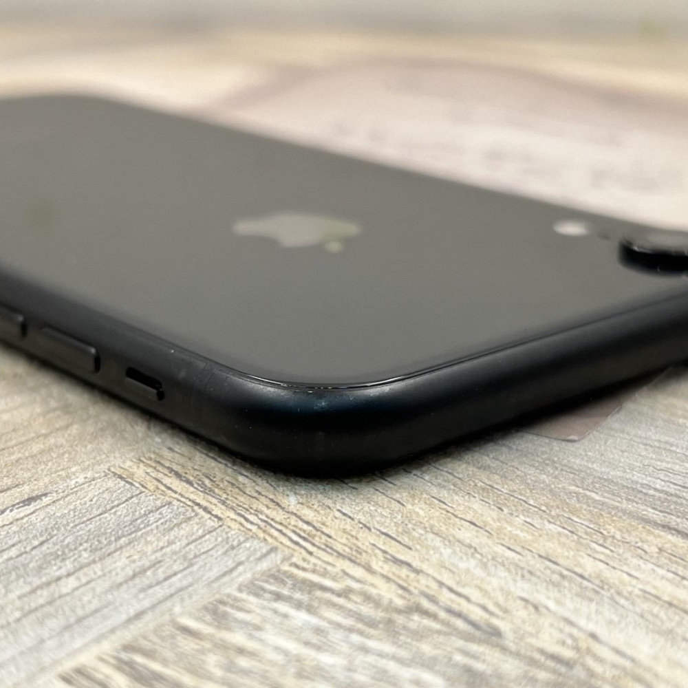 iPhone XR 128G 黑 電池84% 無盒裝 有配件