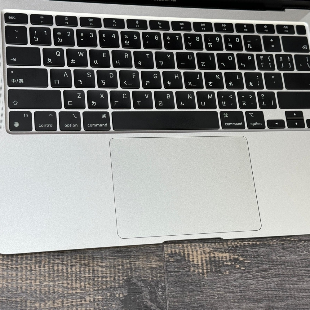 MacBook Air 13寸 Ｍ1版本 8+256G 電池循環才22次超級新盒裝配件都有 Appl