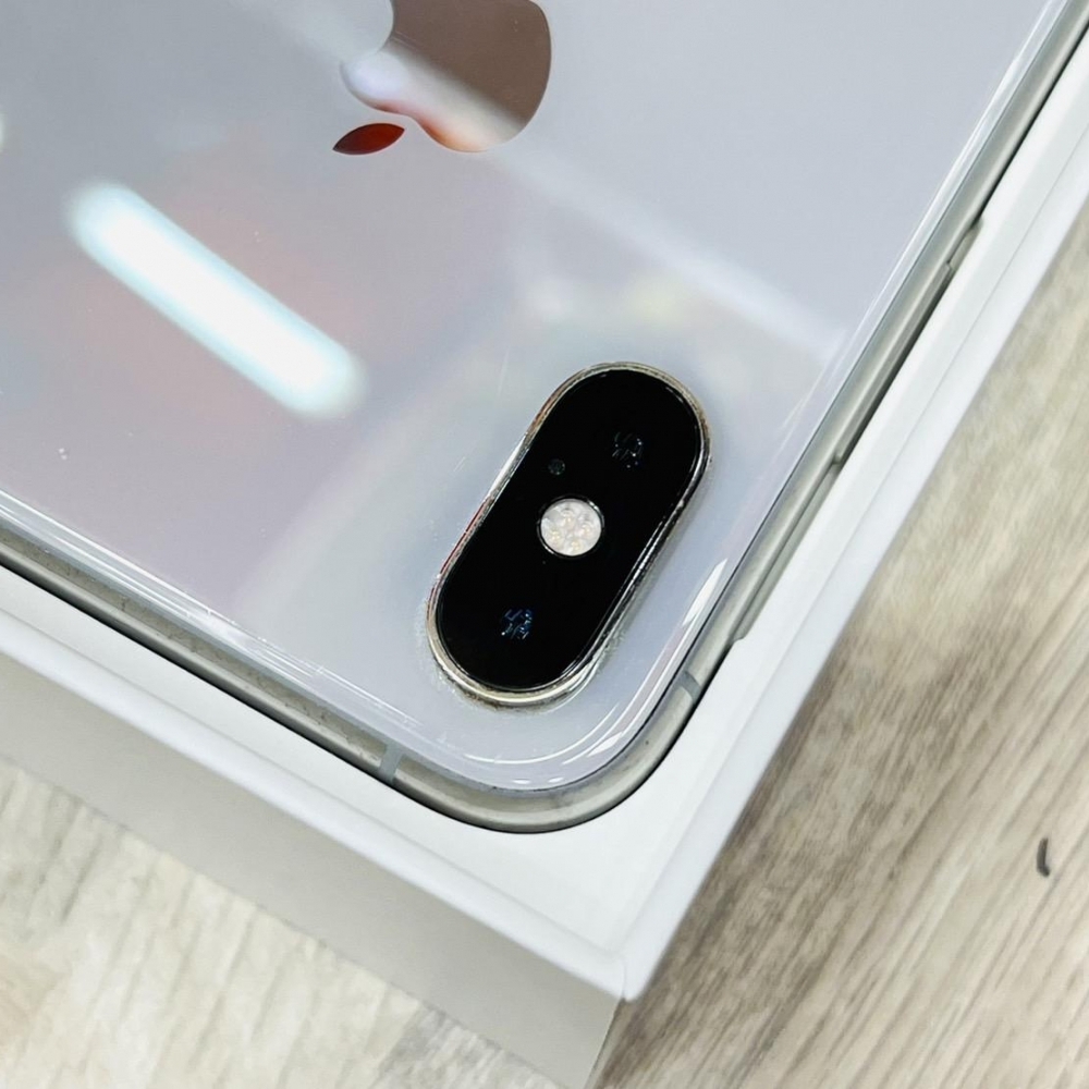 iPhone XS 256G 白 電池74% Face ID 已壞 其餘功能正常 有盒裝 有配件