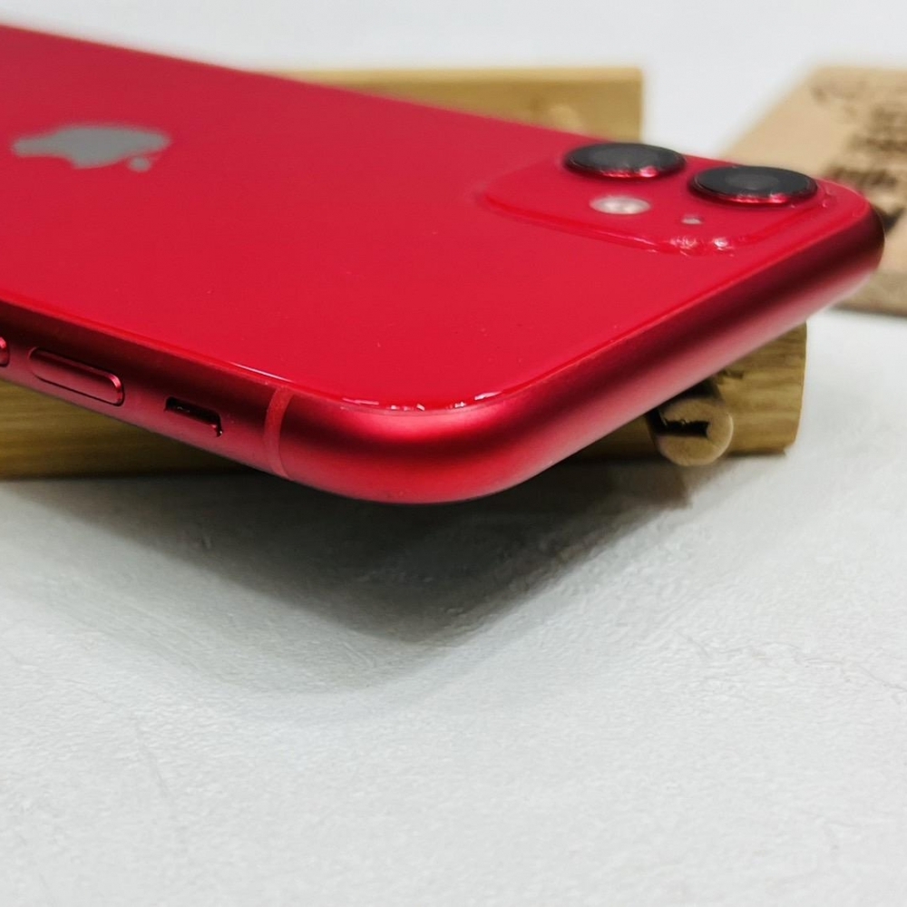 iPhone 11 128G 紅 電池88% 稀有版本15.6 無盒裝 有配件