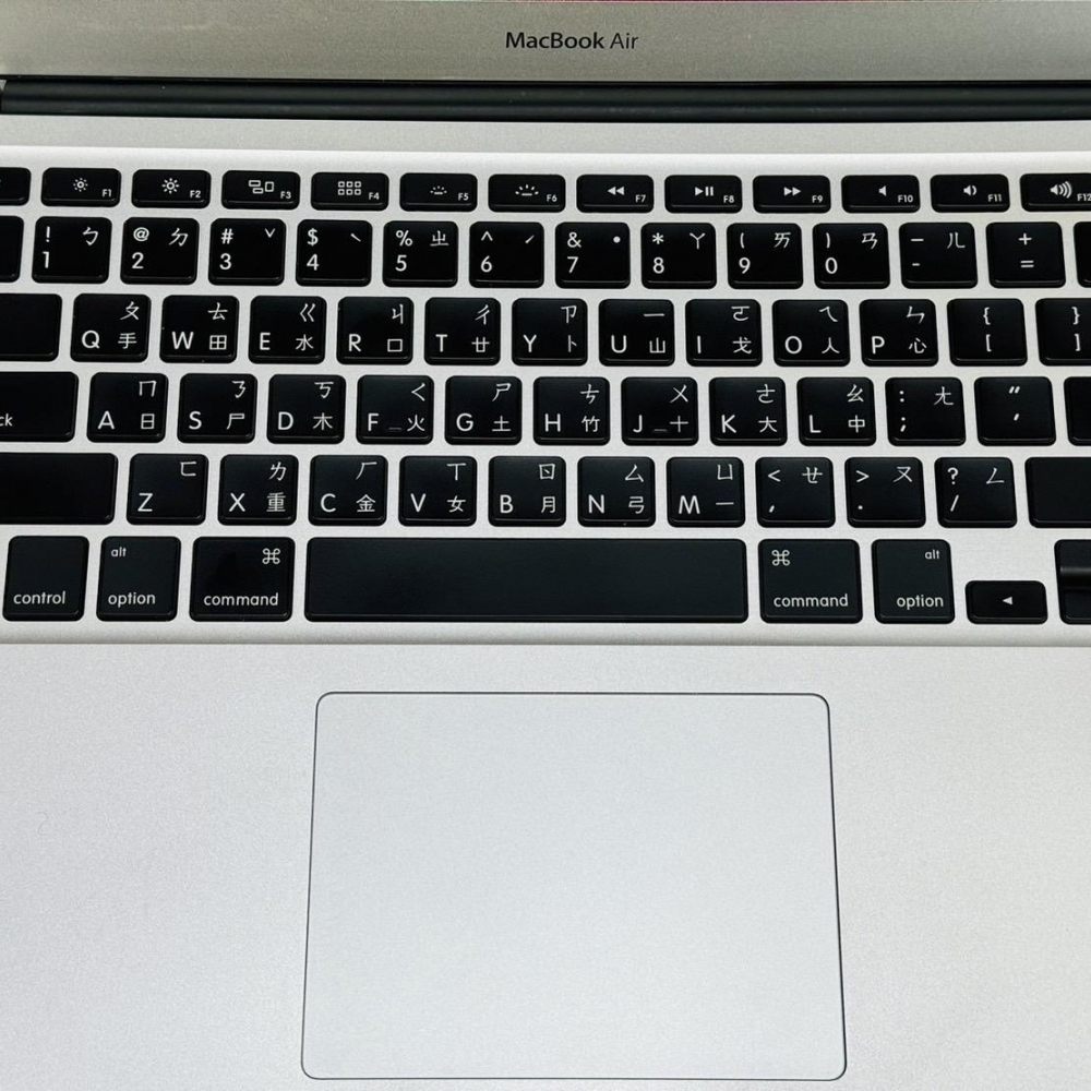 MacBook Air 13吋 (4+128G) 2014年 文書 看劇 超方便 無盒裝 有配件