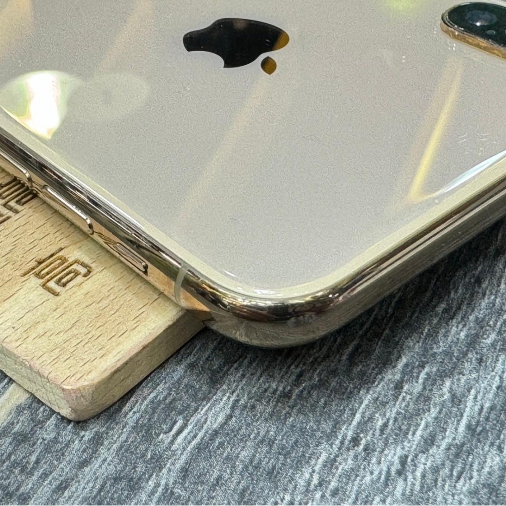 IPhone XS Max 256G 金 無臉部辨識 換過副廠電池 88% 有盒裝有配件 