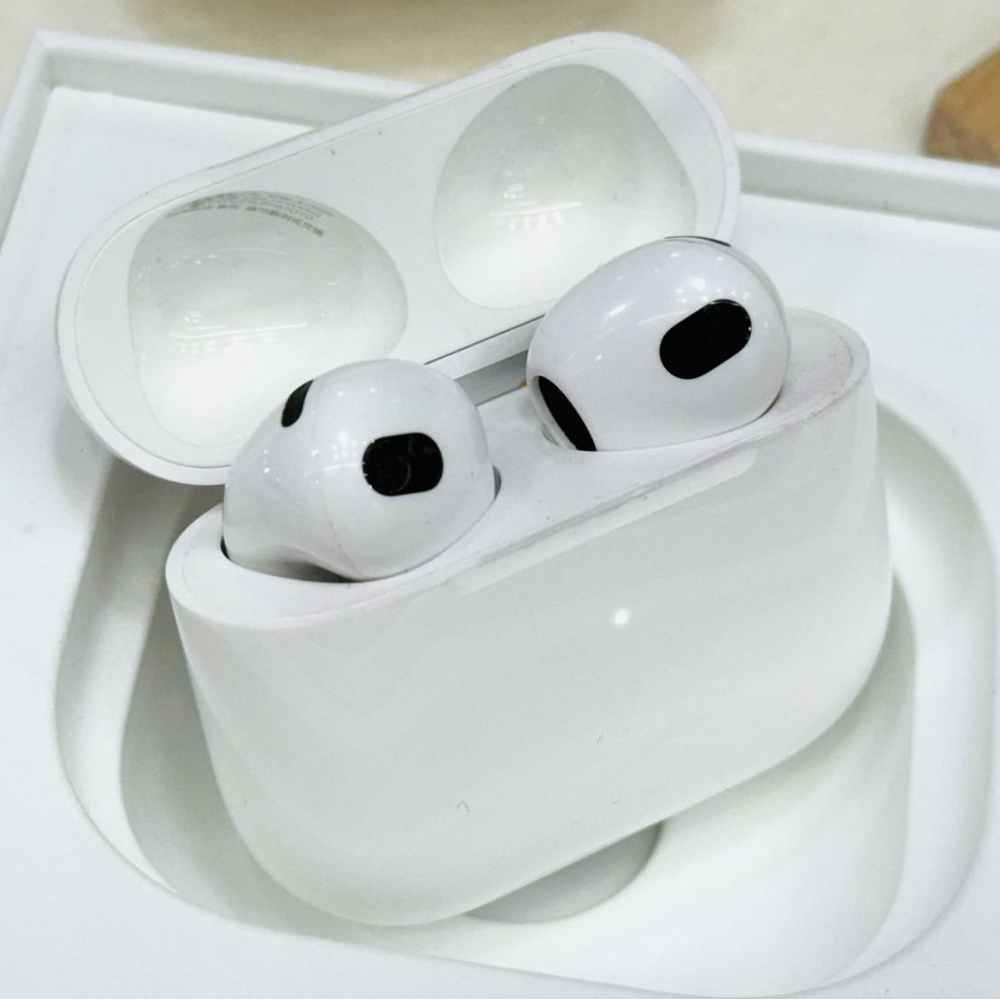 Airpods3 藍牙耳機 有盒裝有配件 