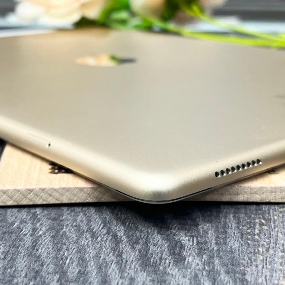 iPad pro 12.9寸 LTE 128g 電池100% 無盒裝 有配件