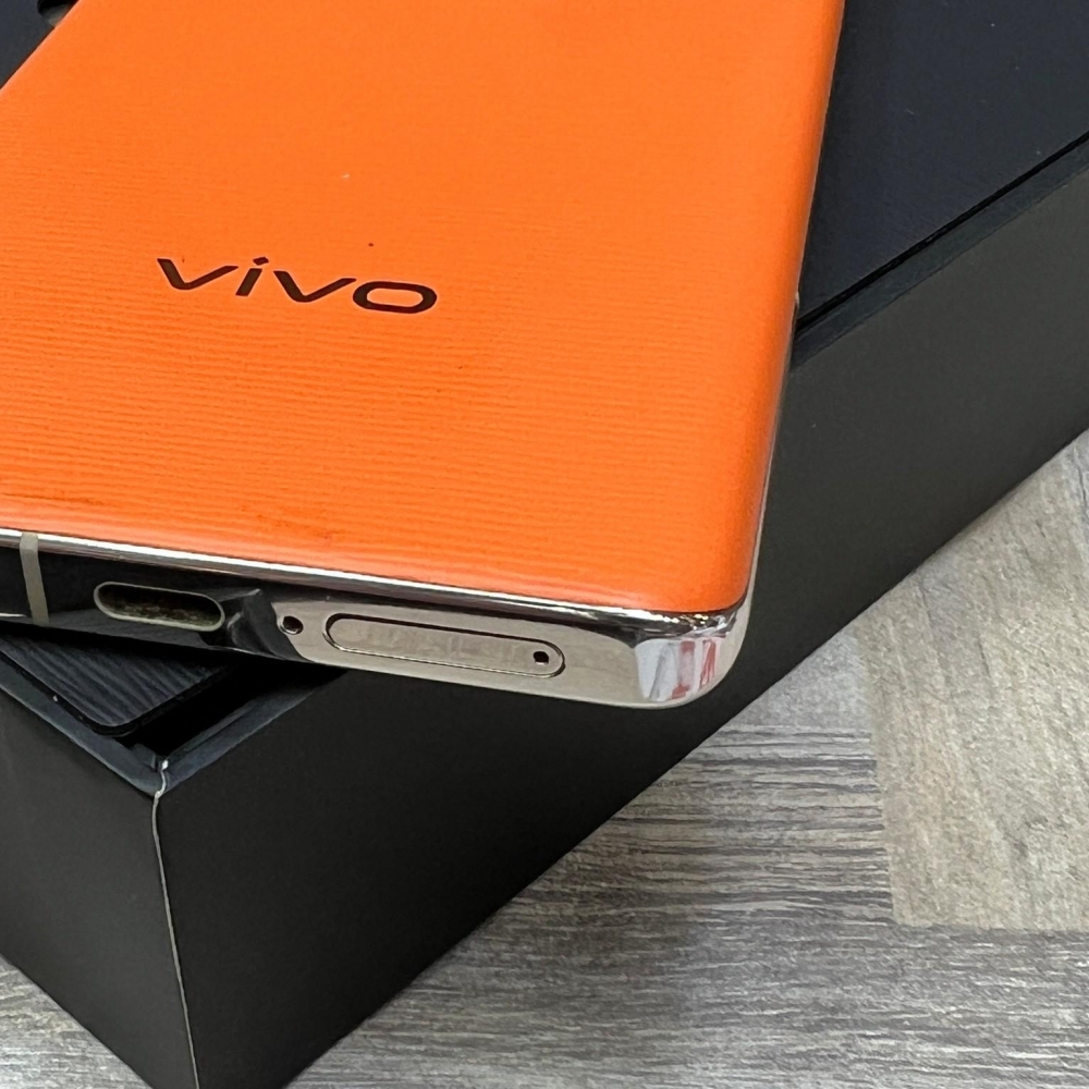 vivo X100 Pro(16+512G) 橘色客人續約僅拆封未使用 有盒裝 有配件