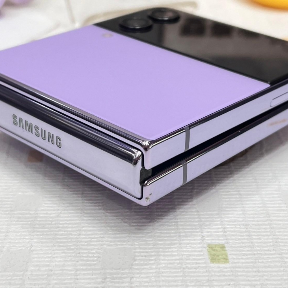 SAMSUNG Galaxy Z Flip4 (8+128G)  紫 無盒裝有配件