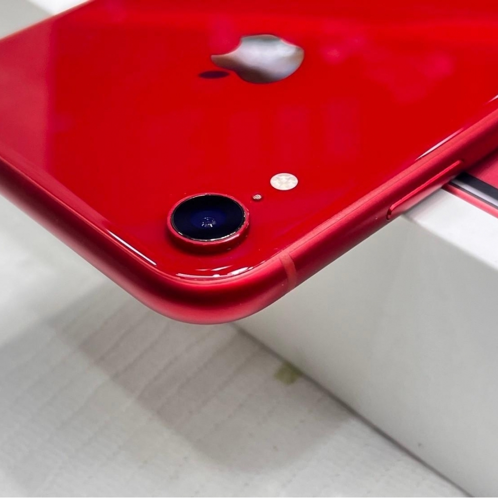 iPhone XR 64g 紅 電池83% 無盒裝有配件