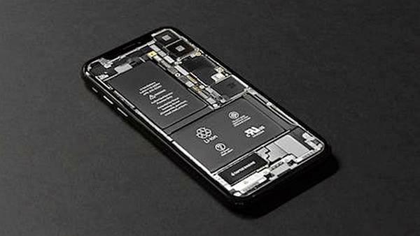 iPhone電池膨脹還能用嗎？